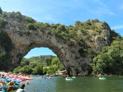 Vallon-Pont-d'Arc - Photo 3