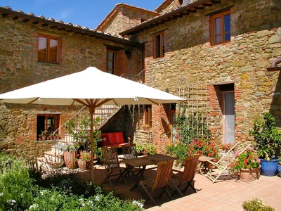 Montevarchi - Photo 2
