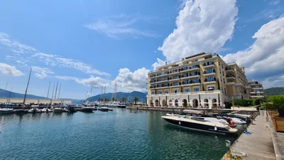 Tivat - Photo 3