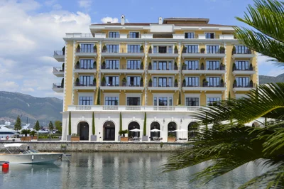 Tivat - Photo 5