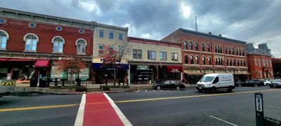 Lee - Photo 3