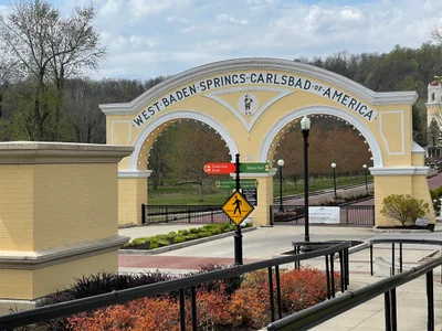 West Baden Springs - Photo 2
