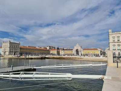 Lisbon - Photo 2
