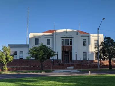 Leeton - Photo 2