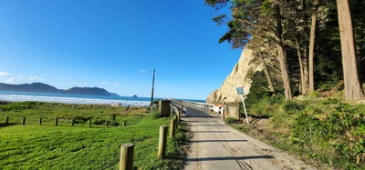 Tolaga Bay - Photo 2