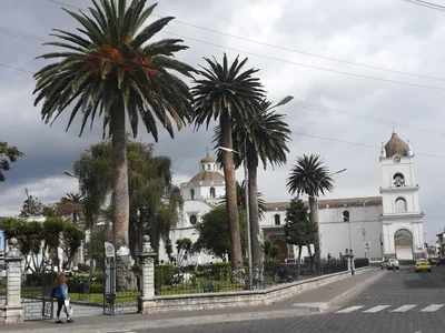 Latacunga - Photo 2