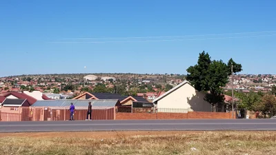 Soshanguve - Photo 2