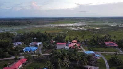Kuala Penyu - Photo 2