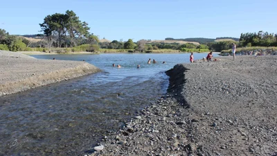 Te Awanga - Photo 2