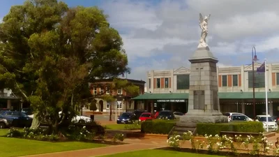 Feilding - Photo 5