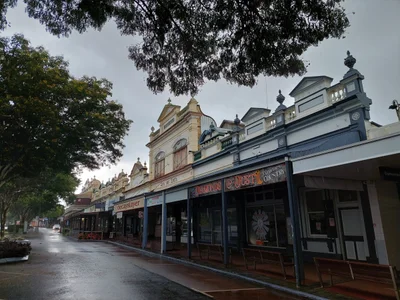 Childers - Photo 2