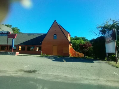 St James - Photo 2