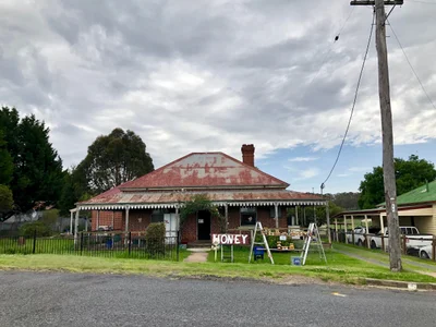 Tenterfield - Photo 2