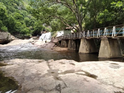 Udumalaippettai - Photo 2