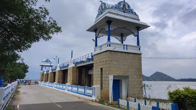 Udumalaippettai - Photo 4