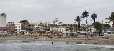 Huanchaco - Photo 2