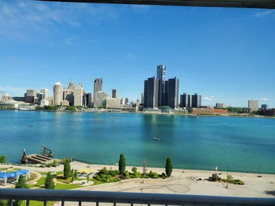 Windsor - Photo 2