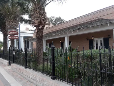 Brownsville - Photo 4