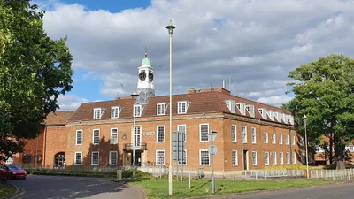 Hertfordshire - Photo 3