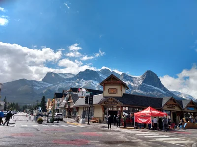 Canadian Rockies - Photo 3