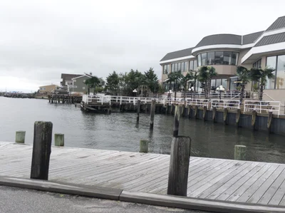 Lindenhurst - Photo 2