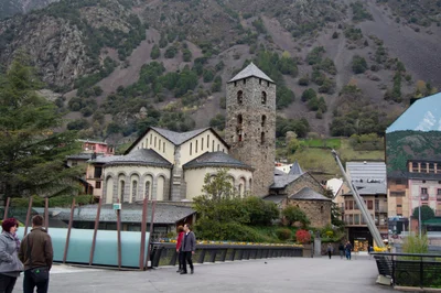Andorra la Vella - Photo 3