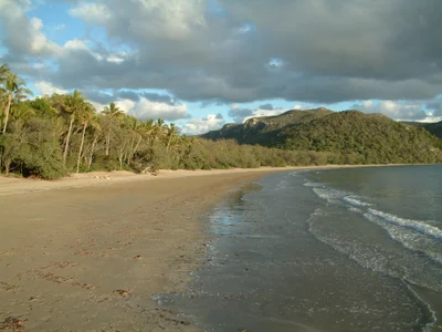 Cape Hillsborough - Photo 4