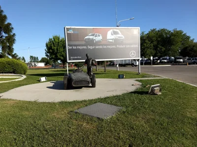 Mercedes - Photo 4